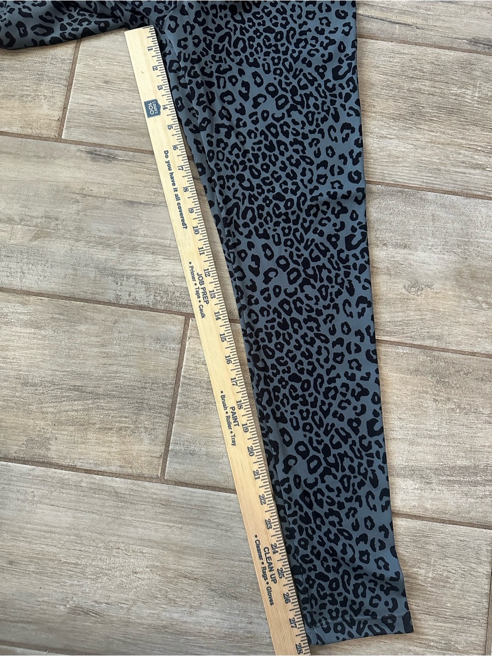 VS Pink Gray and Black Leopard Print Leggings - Picture 4 of 7